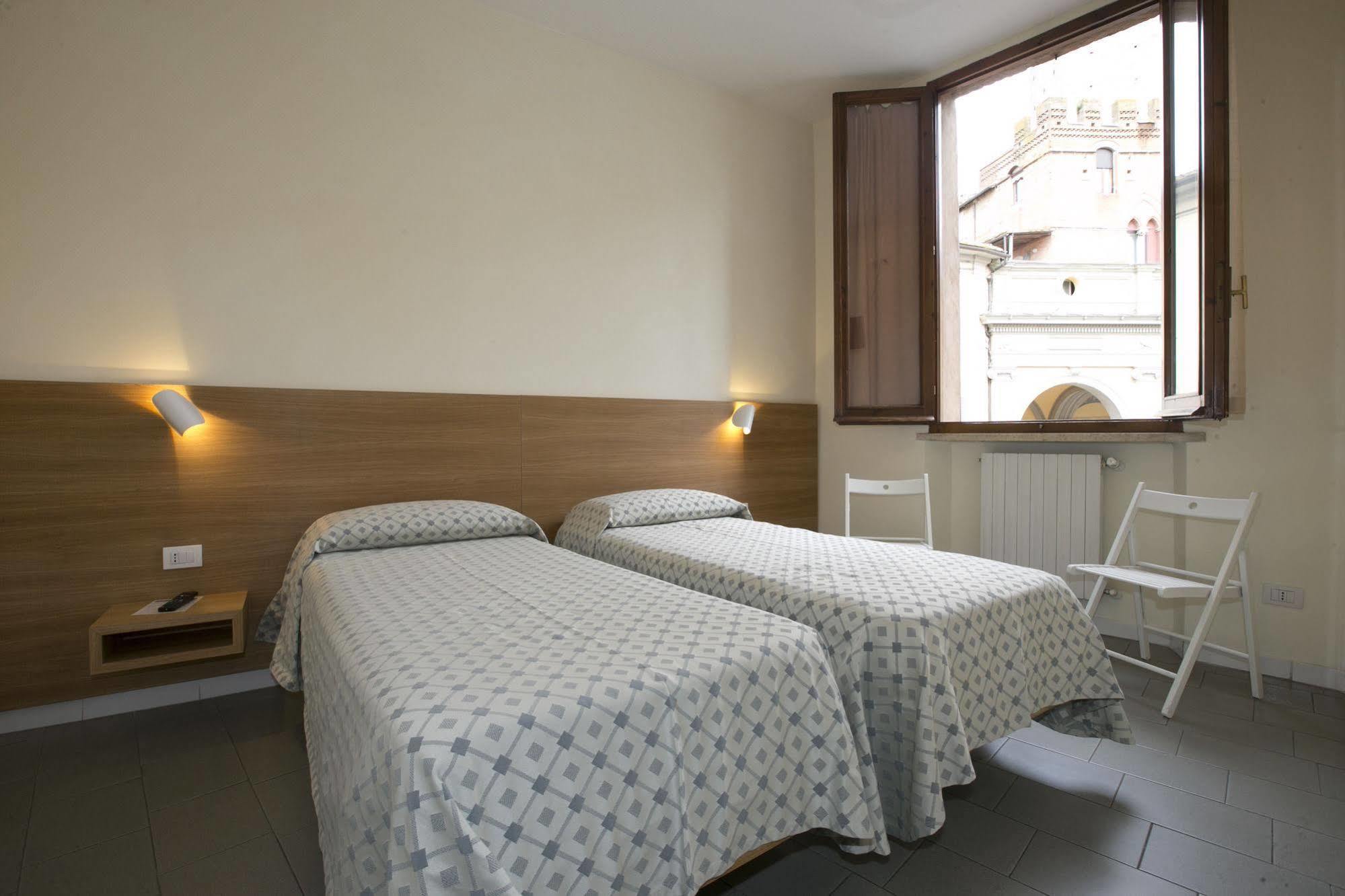 La Perla Hotel